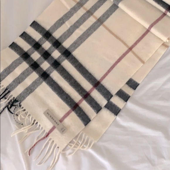 Authentic Burberry Scarf - Picture 1 of 4
